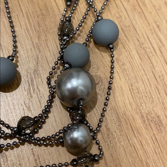 Necklace and earrings set - Picture 3 of 3